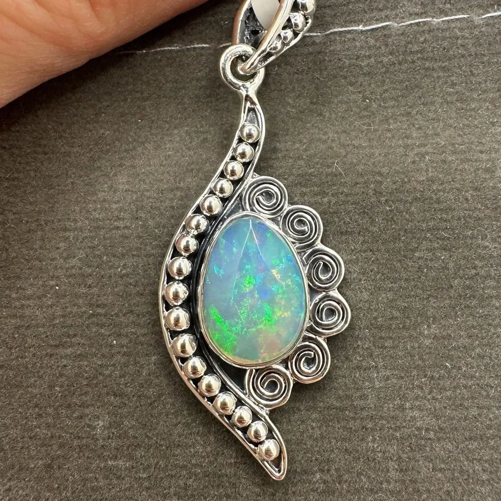 NWT Facetedā10x14mm OPAL pendant in solid sterling silver! - Picture 14 of 14